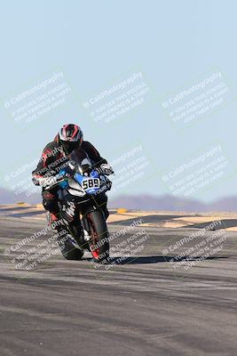 media/Dec-07-2025-CVMA (Sun) [[3e7d2de5dc]]/Race 7-Formula Lightweight Twins Shootout/